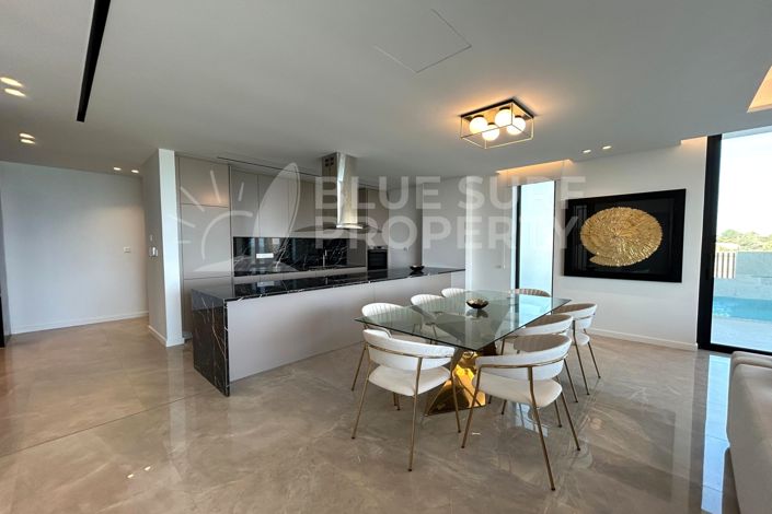 Image No.5-4 Bed Villa for sale