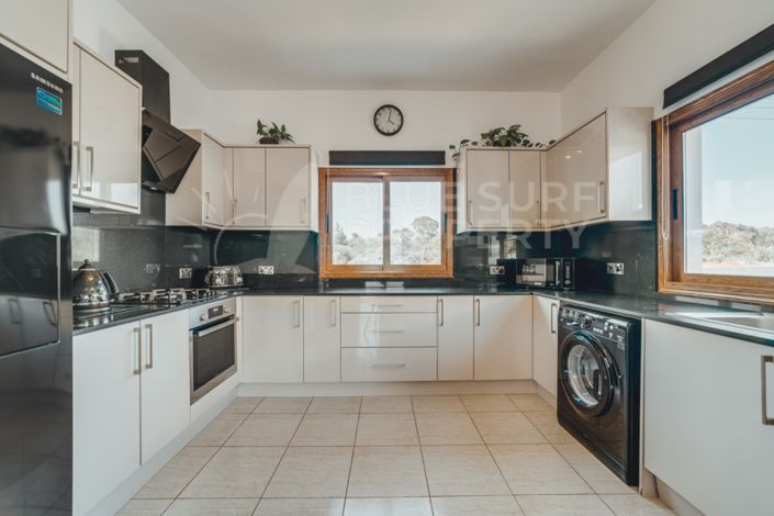 Image No.11-4 Bed Villa for sale