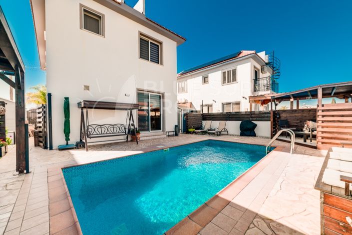 Image No.32-3 Bed Villa for sale