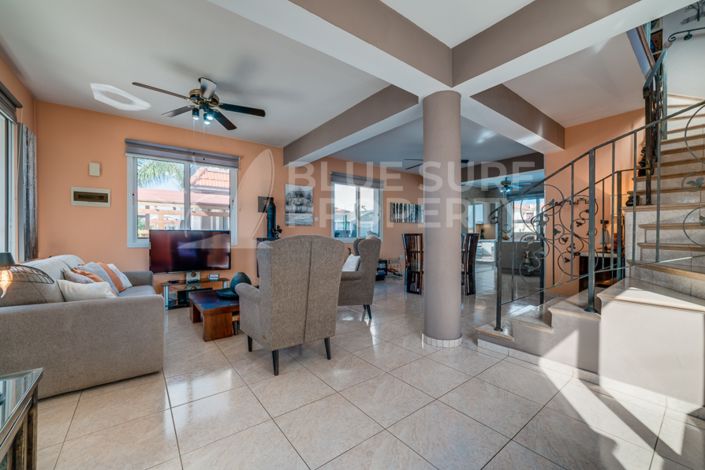 Image No.5-3 Bed Villa for sale