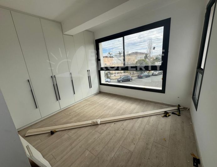 Image No.8-2 Bed Property for sale