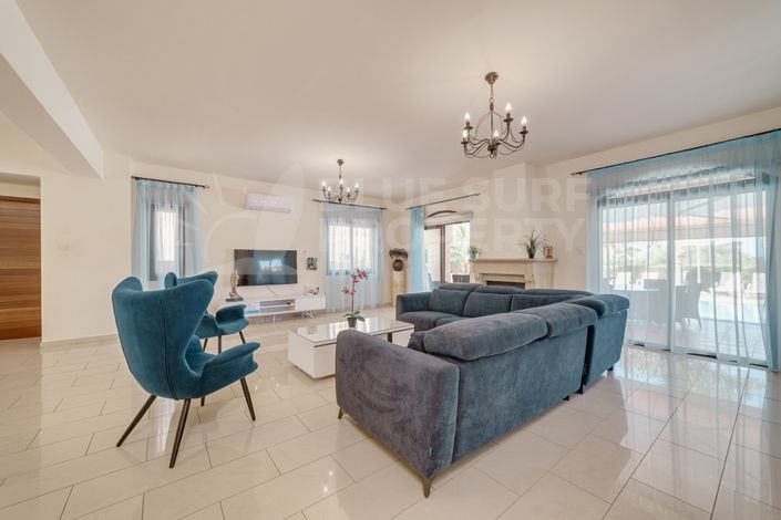 Image No.5-4 Bed Villa for sale