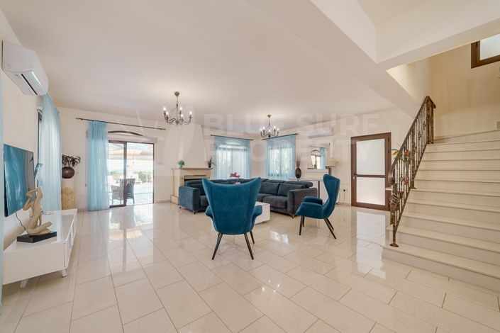 Image No.6-4 Bed Villa for sale