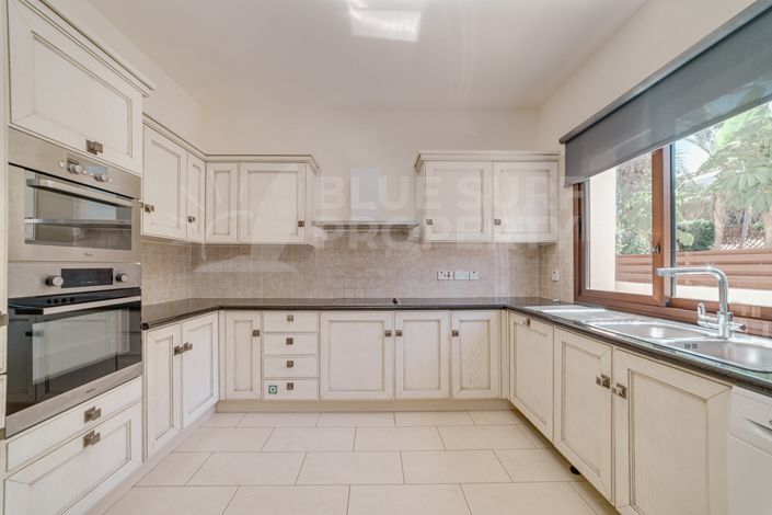 Image No.9-4 Bed Villa for sale