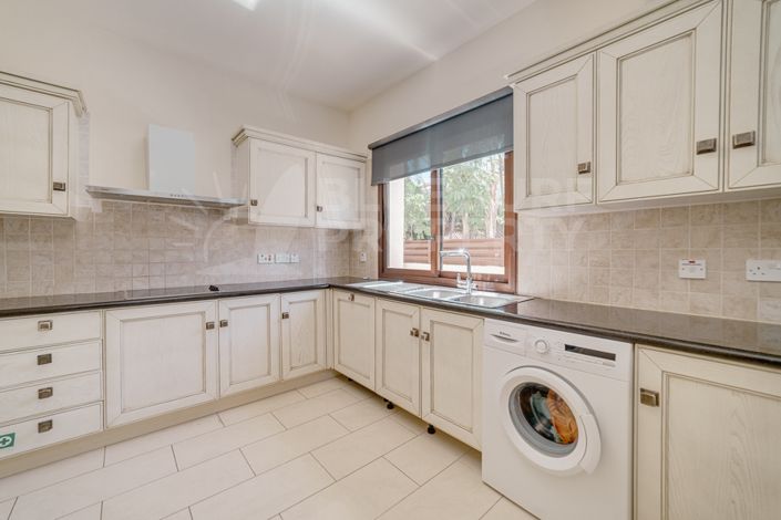 Image No.10-4 Bed Villa for sale