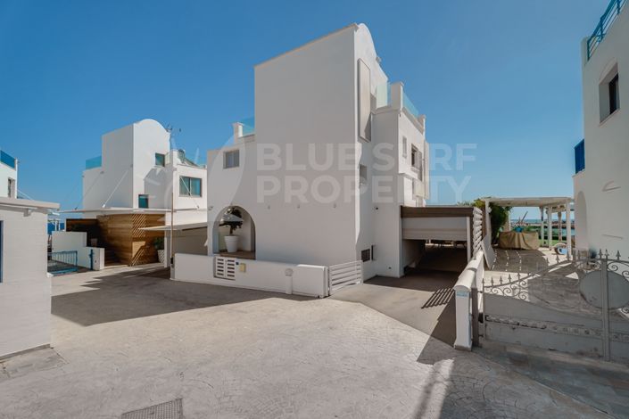 Image No.53-5 Bed Villa for sale