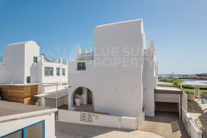 Image No.60-5 Bed Villa for sale