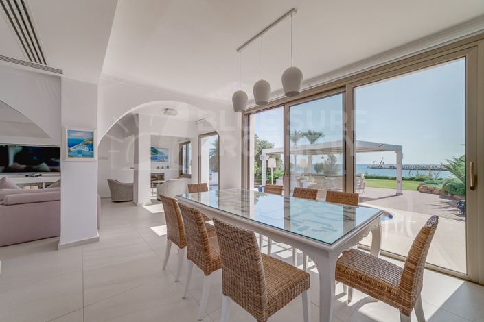 Image No.8-5 Bed Villa for sale