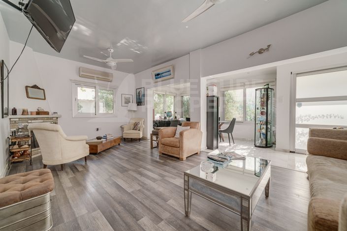 Image No.5-4 Bed Villa for sale