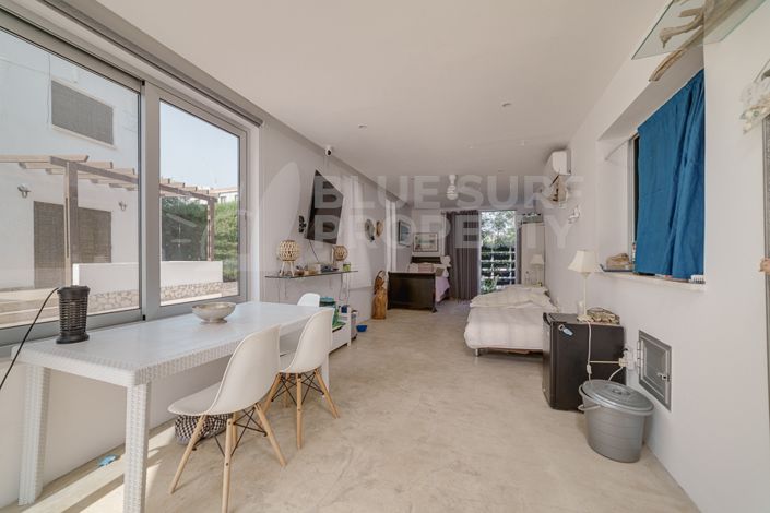 Image No.10-4 Bed Villa for sale