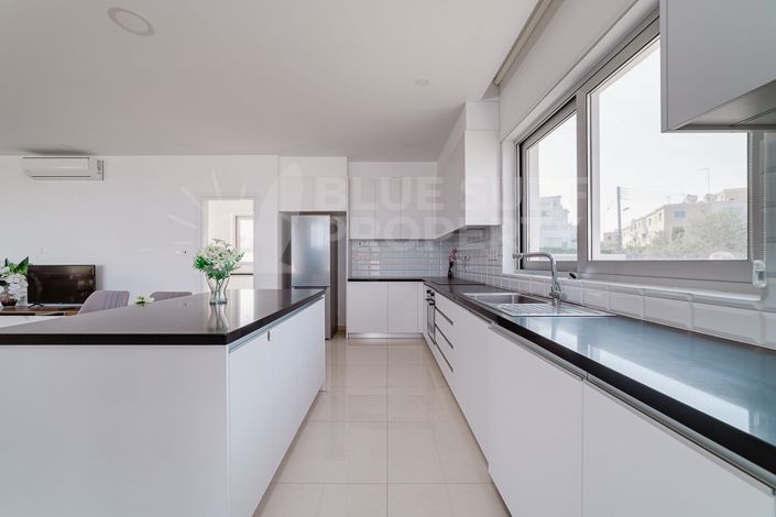 Image No.9-4 Bed Villa for sale