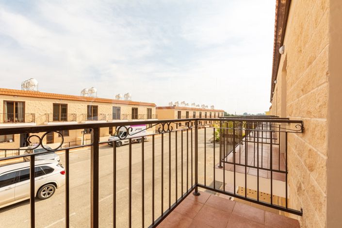 Image No.11-2 Bed Townhouse for sale