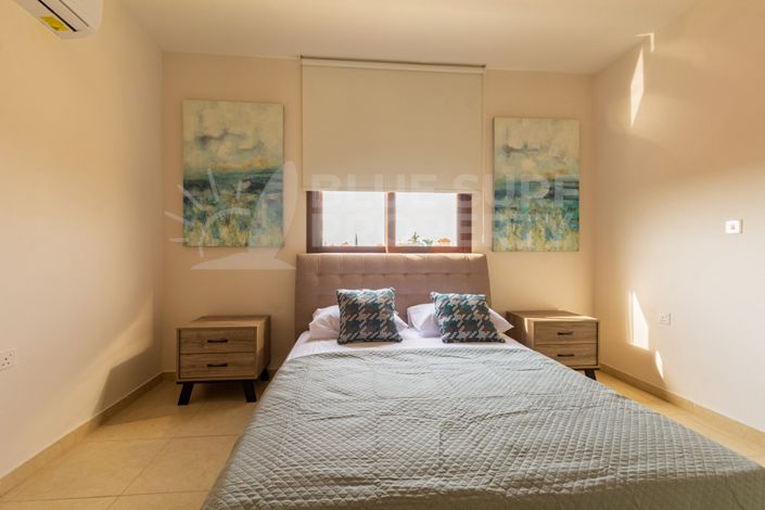 Image No.13-2 Bed Townhouse for sale