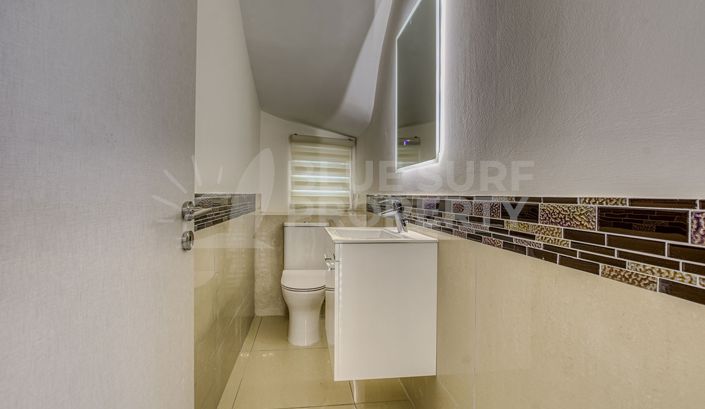 Image No.11-Villa de 4 chambres à vendre à Paralimni