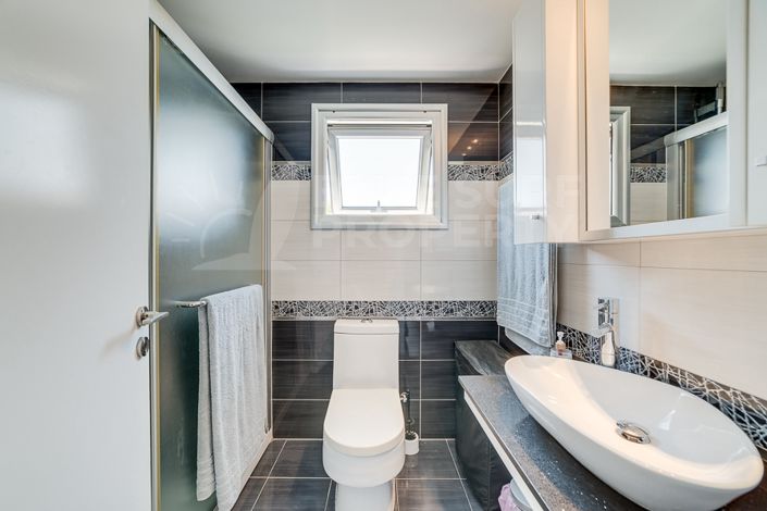 Image No.12-3 Bed Villa for sale