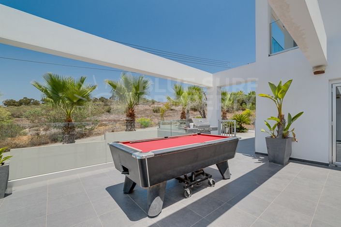 Image No.19-3 Bed Villa for sale