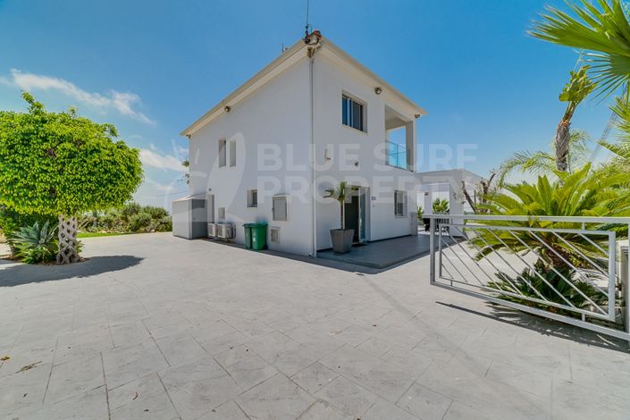 Image No.29-3 Bed Villa for sale