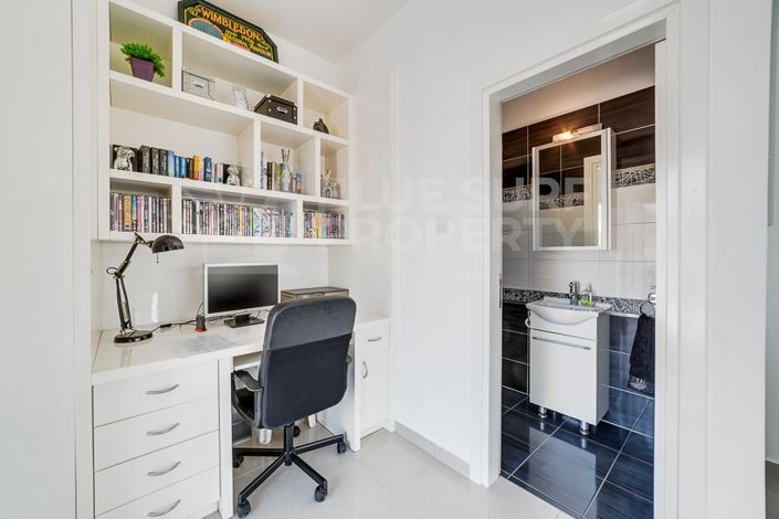 Image No.8-3 Bed Villa for sale