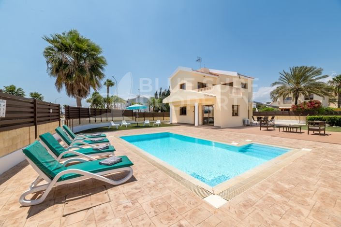 Image No.1-3 Bed Villa for sale