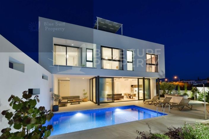 Image No.1-3 Bed Villa for sale