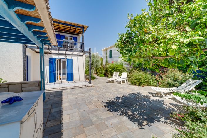 Image No.2-3 Bed Villa for sale