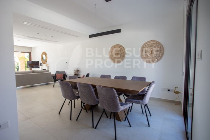 Image No.5-5 Bed Villa for sale