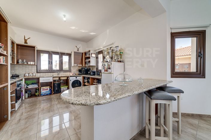 Image No.8-Villa de 4 chambres à vendre à Frenaros