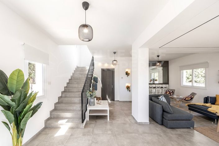 Image No.5-4 Bed Villa for sale