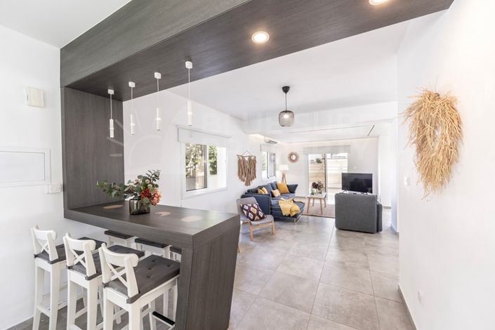 Image No.9-4 Bed Villa for sale