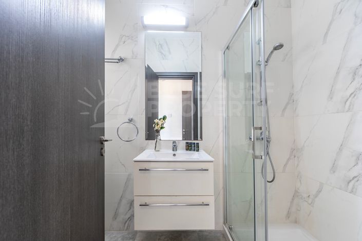 Image No.8-3 Bed Villa for sale