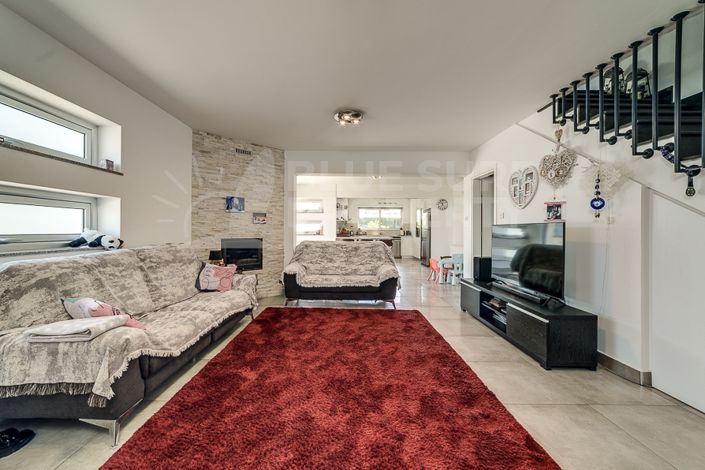 Image No.3-3 Bed Villa for sale