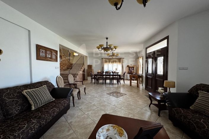 Image No.6-3 Bed Villa for sale