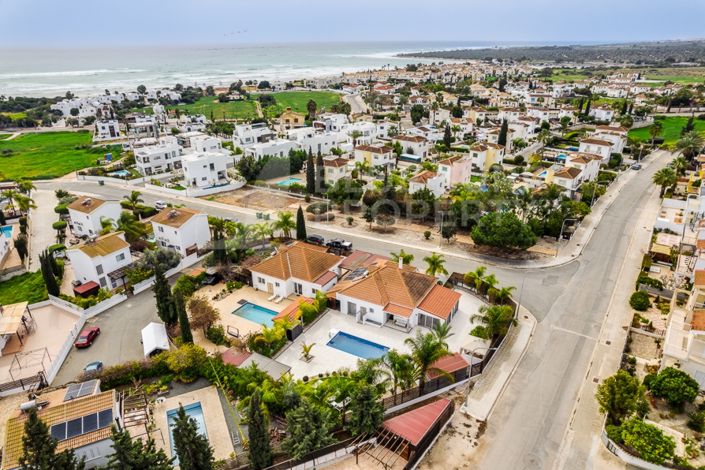 Image No.29-Bungalow de 4 chambres à vendre à Ayia Thekla