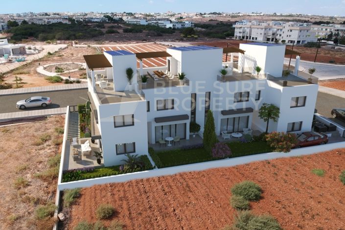 Image No.1-3 Bed Villa for sale