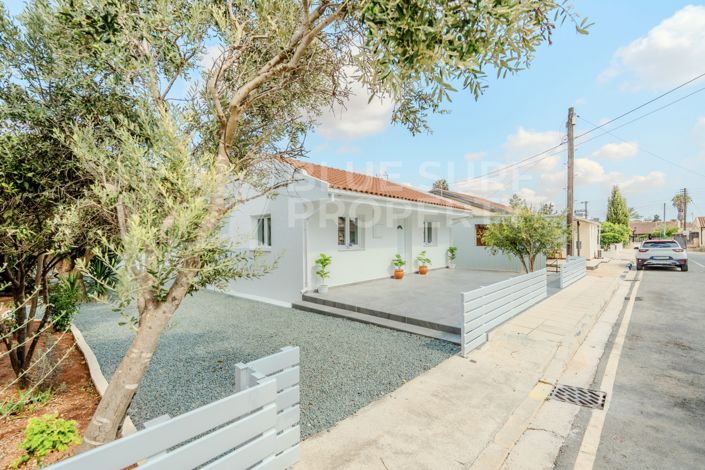 Image No.25-2 Bed Bungalow for sale