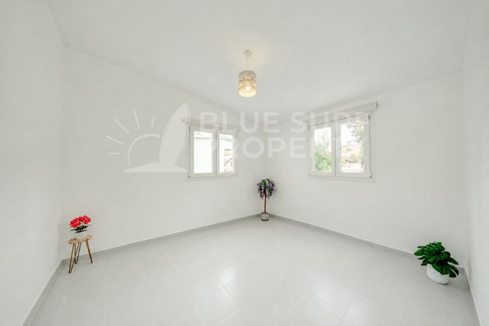 Image No.9-2 Bed Bungalow for sale