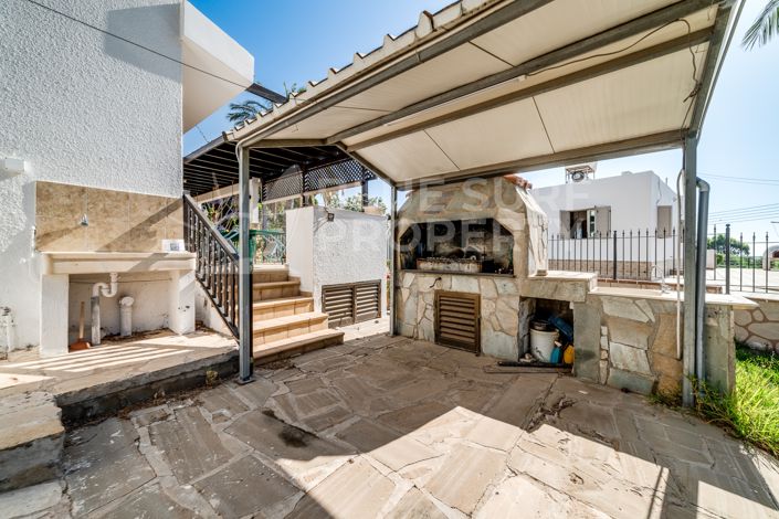 Image No.20-3 Bed Villa for sale