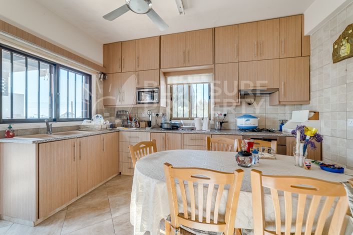 Image No.6-3 Bed Villa for sale