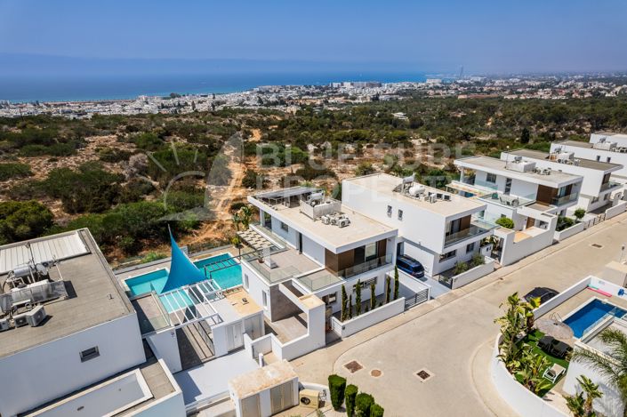 Image No.42-3 Bed Villa for sale