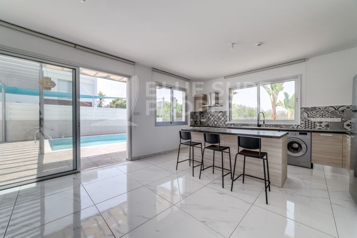 Image No.7-3 Bed Villa for sale