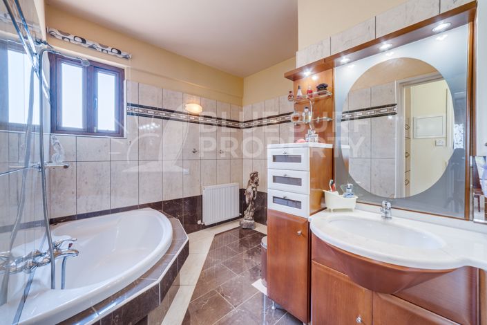 Image No.17-4 Bed Villa for sale