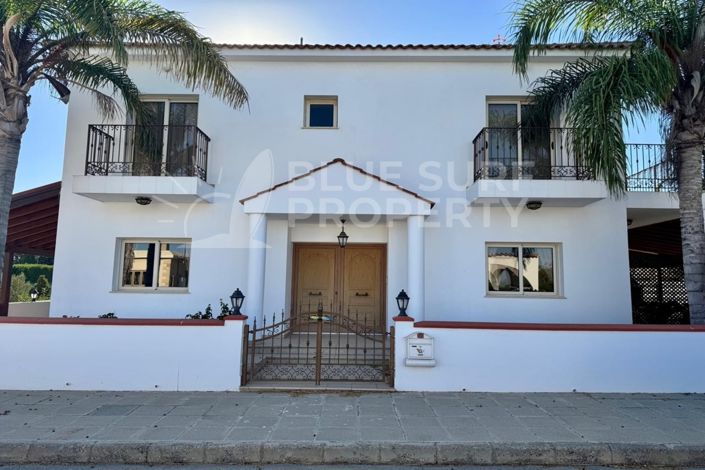 Image No.1-3 Bed Villa for sale