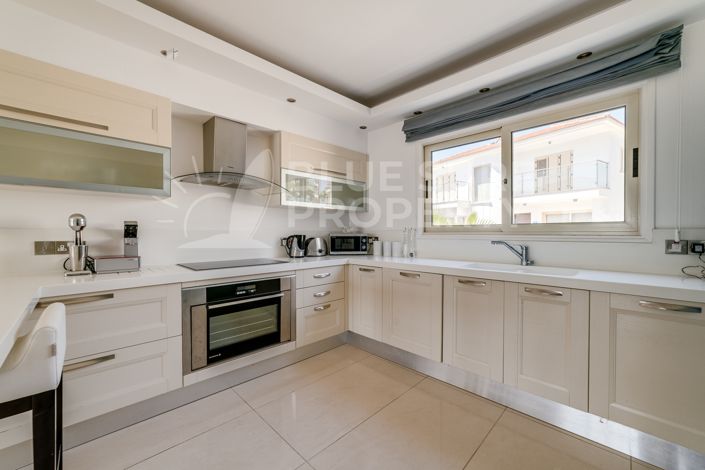 Image No.11-Villa de 4 chambres à vendre à Pernera