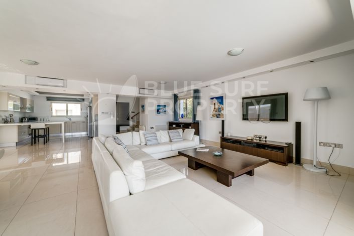 Image No.6-Villa de 4 chambres à vendre à Pernera