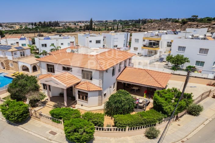 Image No.26-4 Bed Villa for sale