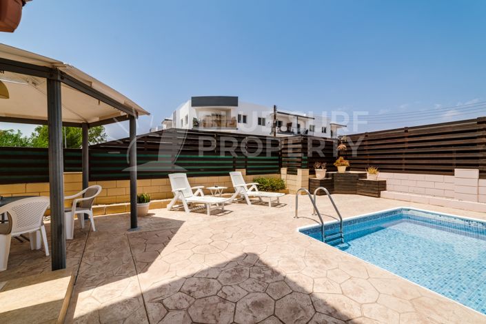 Image No.18-2 Bed Property for sale