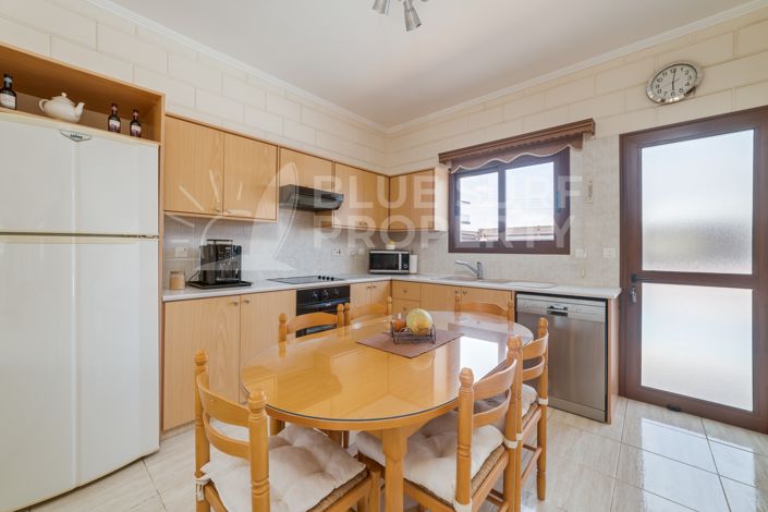 Image No.6-2 Bed Property for sale