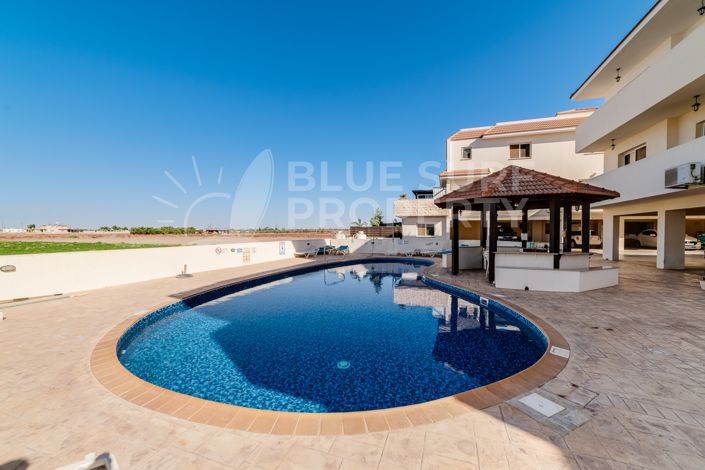 Image No.16-2 Bed Apartment for sale