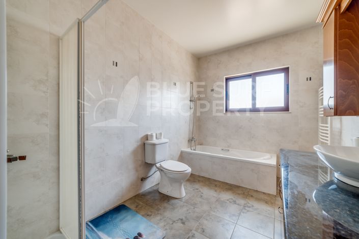 Image No.29-4 Bed Villa for sale