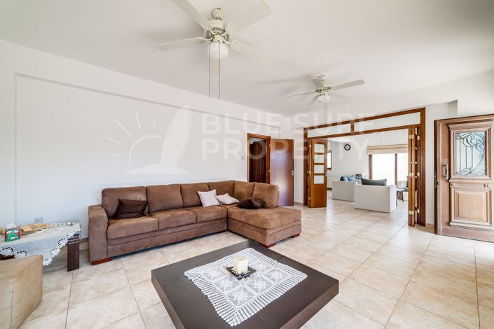 Image No.4-4 Bed Villa for sale